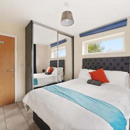 Peaceful 2Br Flat With Historic Bottle Kilns View & Free Parking Located Near City Centre Stoke-on-Trent Luaran gambar