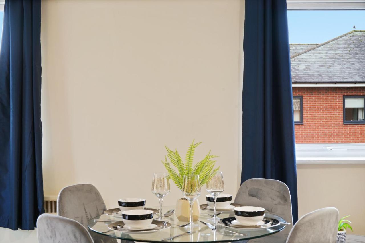 Peaceful 2Br Flat With Historic Bottle Kilns View & Free Parking Located Near City Centre Stoke-on-Trent Luaran gambar