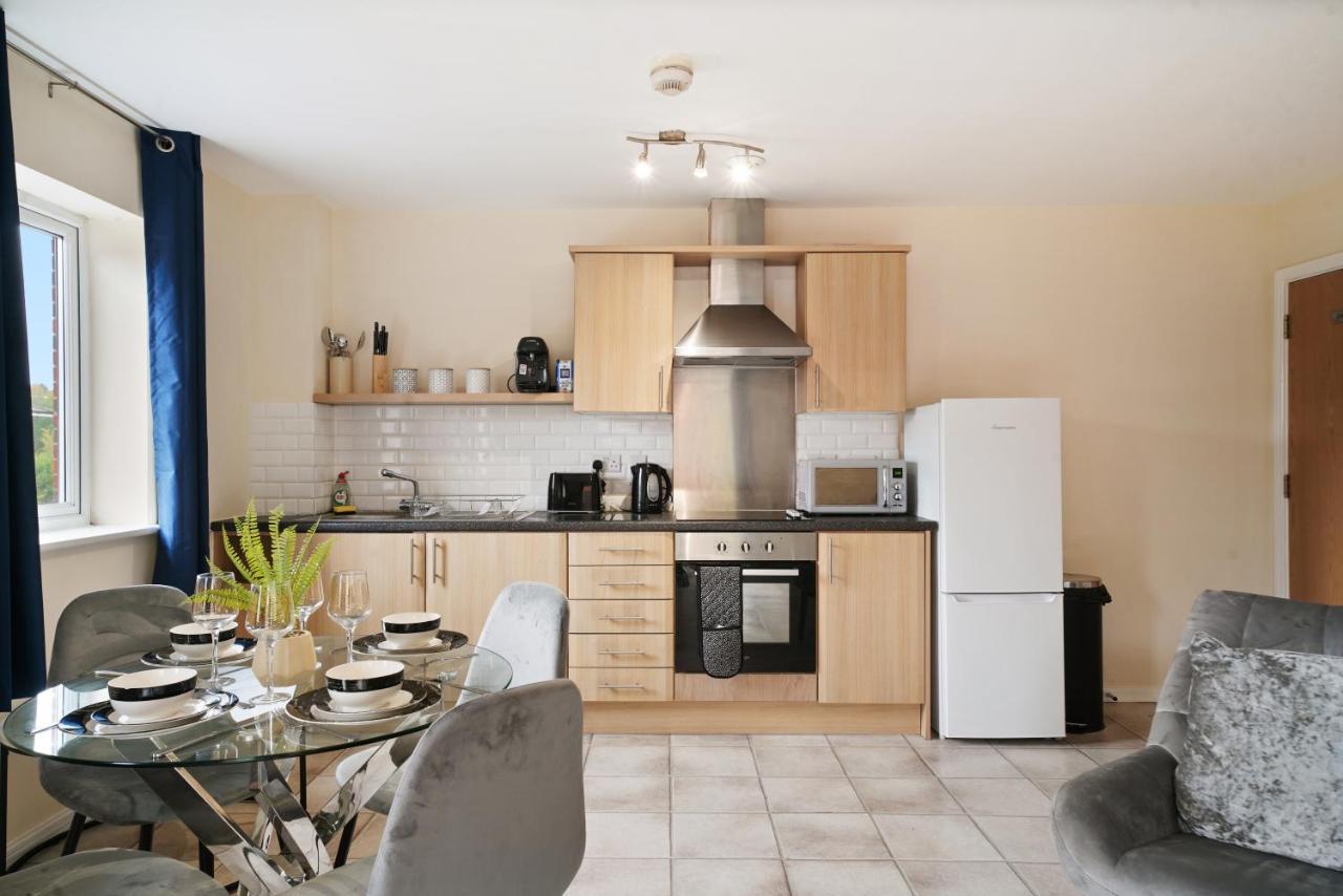 Peaceful 2Br Flat With Historic Bottle Kilns View & Free Parking Located Near City Centre Stoke-on-Trent Luaran gambar