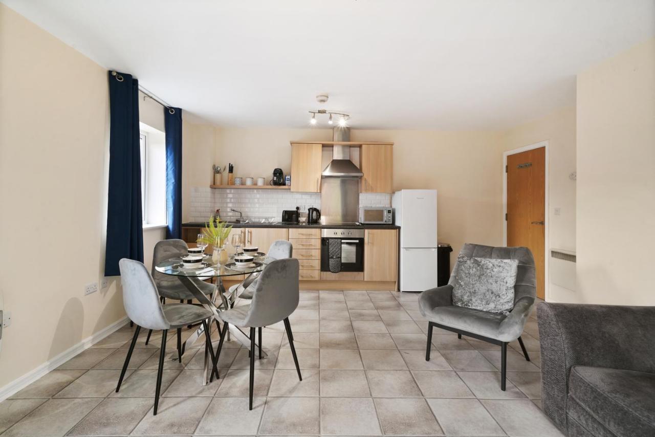 Peaceful 2Br Flat With Historic Bottle Kilns View & Free Parking Located Near City Centre Stoke-on-Trent Luaran gambar