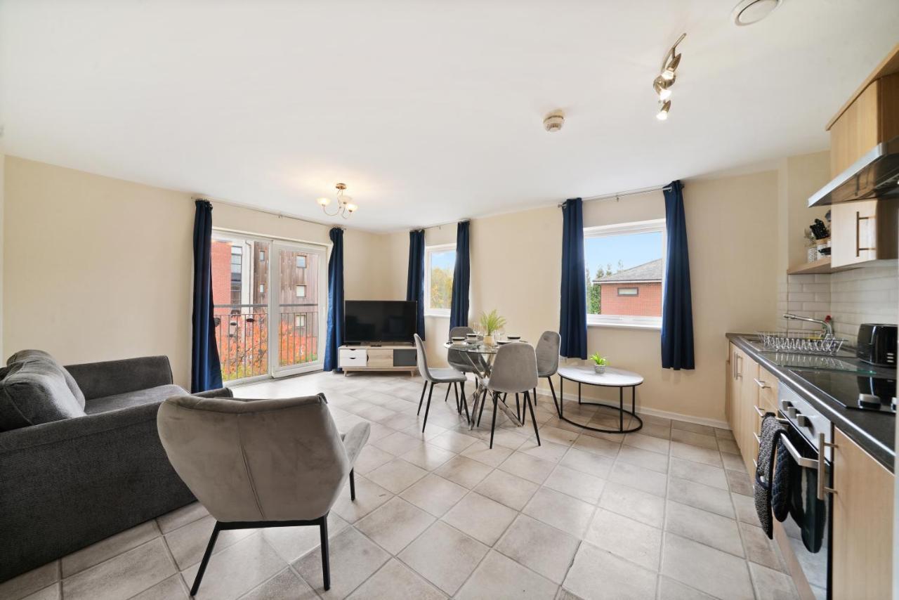 Peaceful 2Br Flat With Historic Bottle Kilns View & Free Parking Located Near City Centre Stoke-on-Trent Luaran gambar