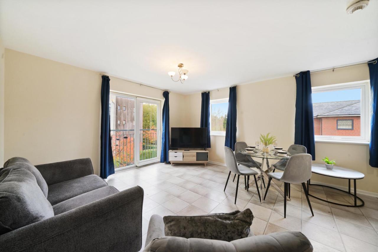 Peaceful 2Br Flat With Historic Bottle Kilns View & Free Parking Located Near City Centre Stoke-on-Trent Luaran gambar